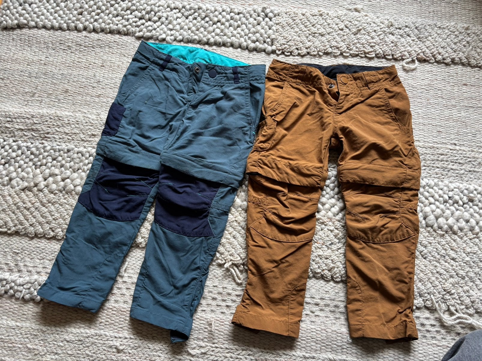 Twee outdoor afritsbroekjes mt 92 Quechua, Ophalen of Verzenden, Zo goed als nieuw, Jongen of Meisje, Broek