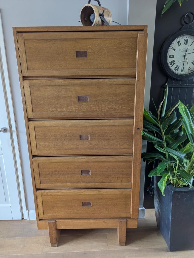 Vintage Staverton militaire kast uit 1960 - Eikenhout, Ophalen, Eikenhout, 50 tot 100 cm, Zo goed als nieuw