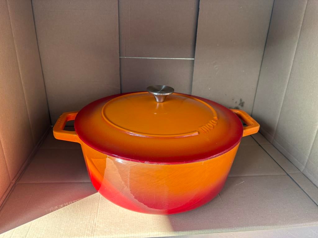 MOA Gietijzeren Braadpan - 7,2L Stoofpot, Gebruikt, !, Moa, Ophalen of Verzenden