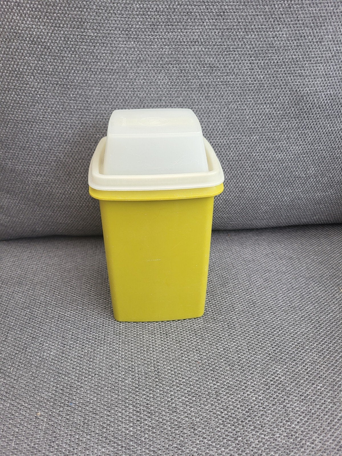 Tupperware zuur bewaarbus met deksel en inzet, Ophalen of Verzenden, Gebruikt, Wit, Overige typen