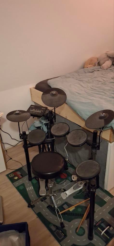Yamaha DTX 402 Elektrisch Drumstel met Kruk en Stokken, Muziek en Instrumenten, Drumstellen en Slagwerk, Ophalen, Gebruikt, Yamaha