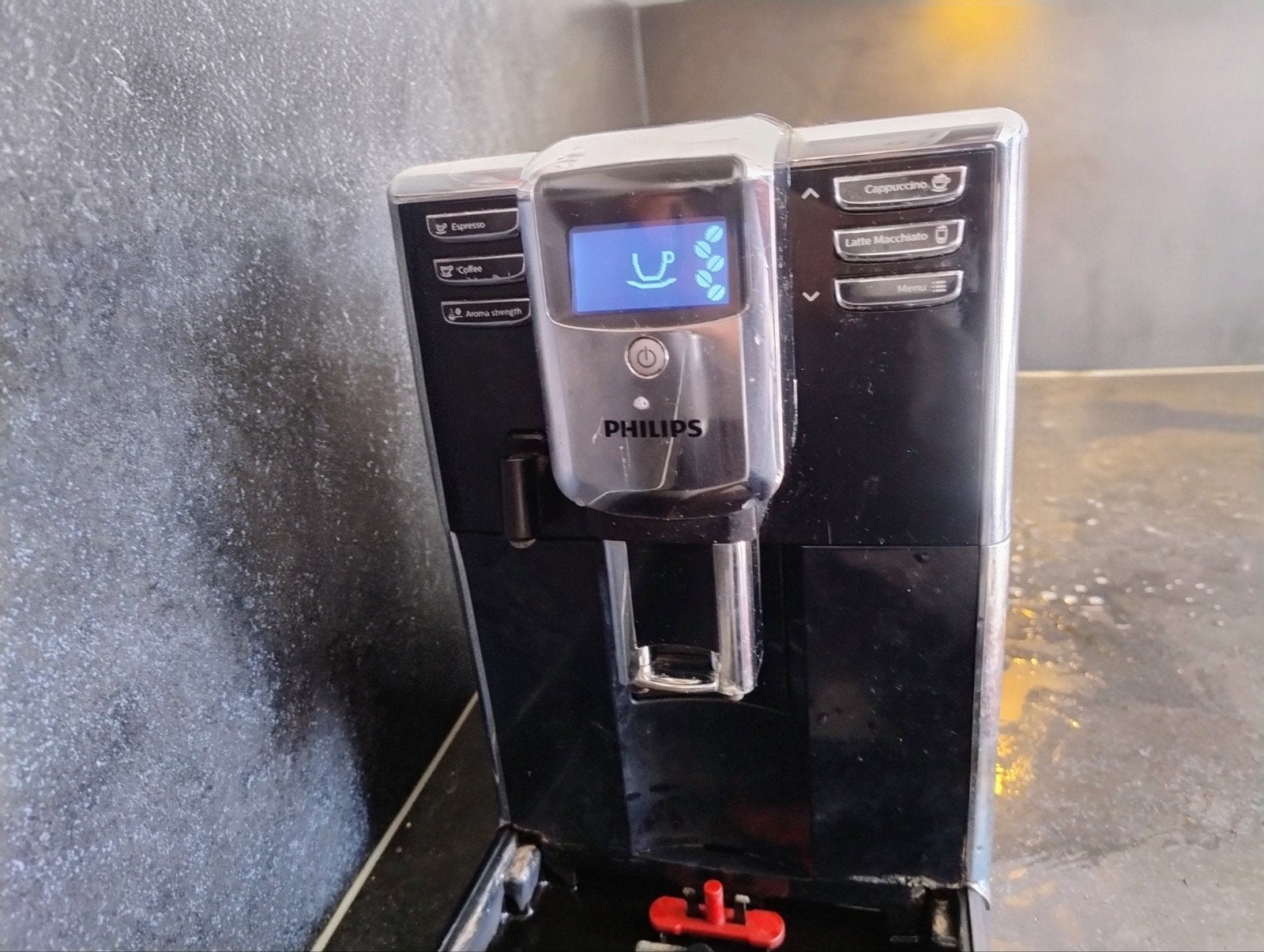 Philips EP5330 Volautomatische Espressomachine, Witgoed en Apparatuur, Ophalen, Gebruikt, Espresso apparaat, 10 kopjes of meer