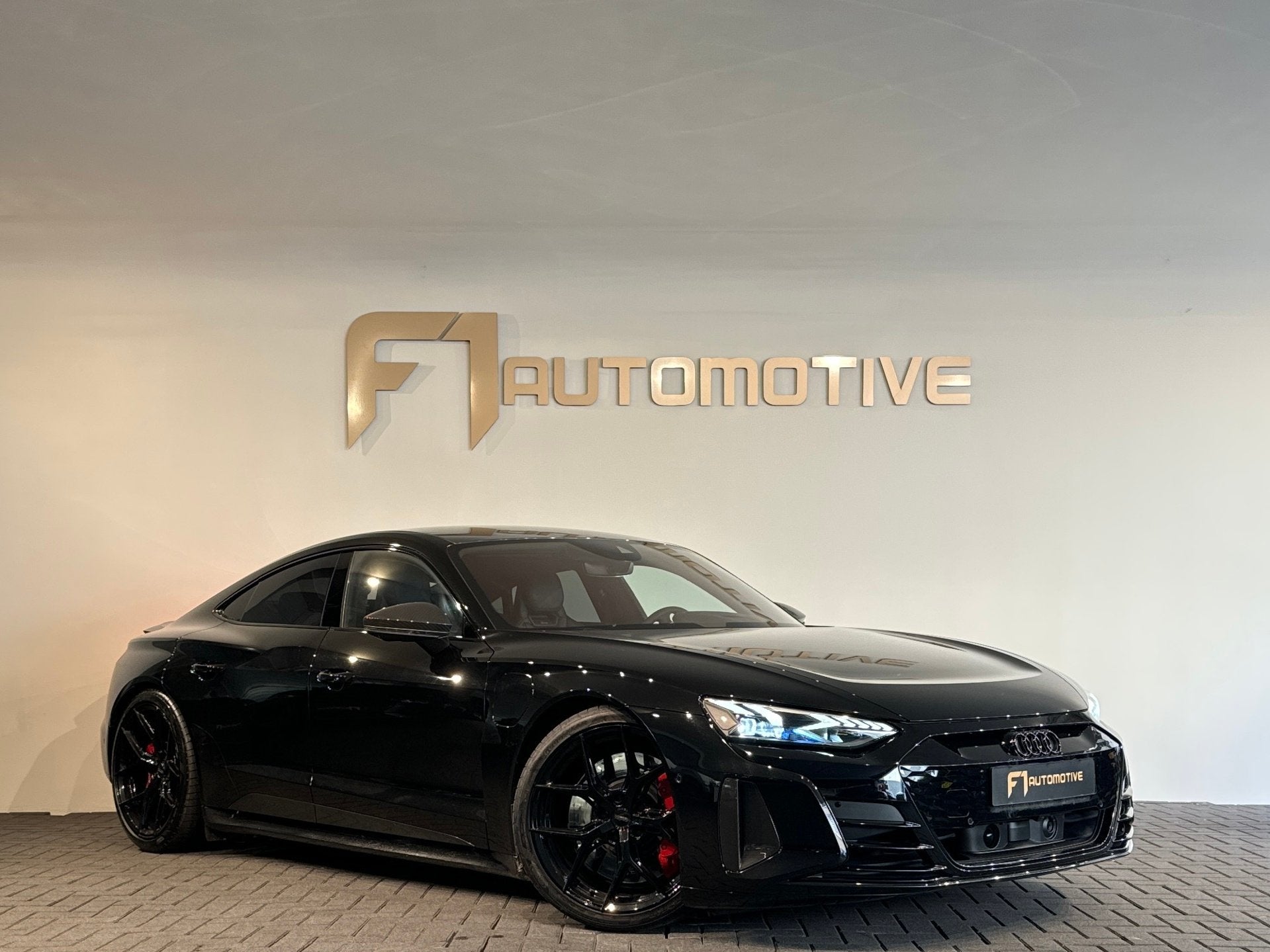 Audi E-tron GT RS 93 kWh Carbon|360|Massage|HuD|Nachtzicht, Automaat, Dealer onderhouden, Gebruikt, Adaptive Cruise Control