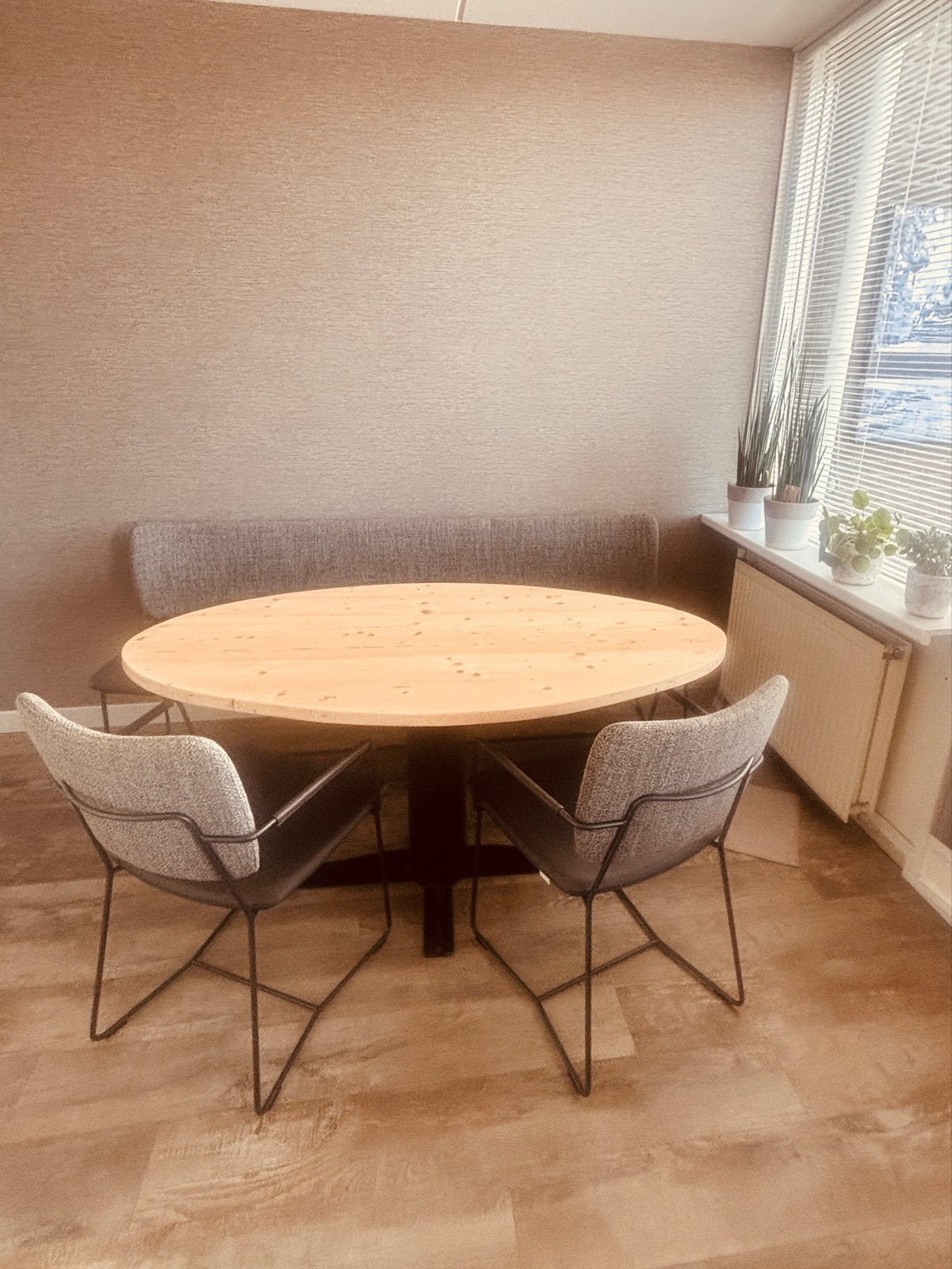 Bert Plantagie bankje en 2 stoelen met leren bekleding, Huis en Inrichting, Ophalen, Driepersoons, Leer, Zo goed als nieuw