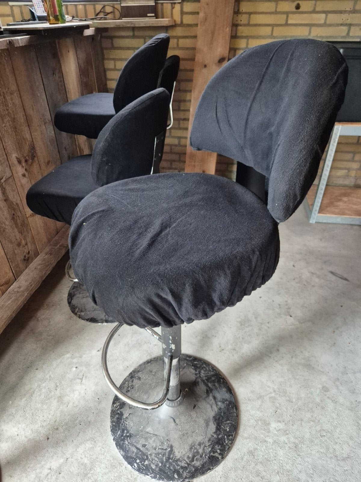 Set van 8 zwarte barkrukken, in hoogte verstelbaar, Ophalen, 90 cm of meer, Gebruikt, 5 krukken of meer