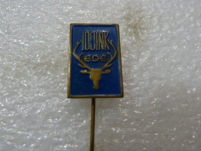 Vintage Iddink EDE Speldje met Hert - Blauw Emaille Pin, Ophalen of Verzenden, Gebruikt, Dier of Natuur, Speldje of Pin