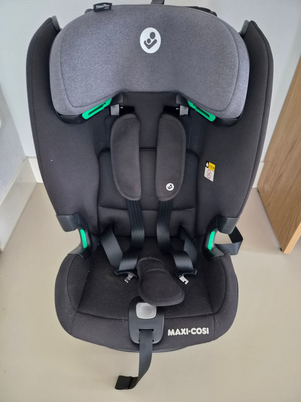 Maxi-Cosi Titan i-Size autostoel (2 jaar gebruikt), Kinderen en Baby's, Ophalen, Verstelbare rugleuning, Zo goed als nieuw, 9 t/m 36 kg