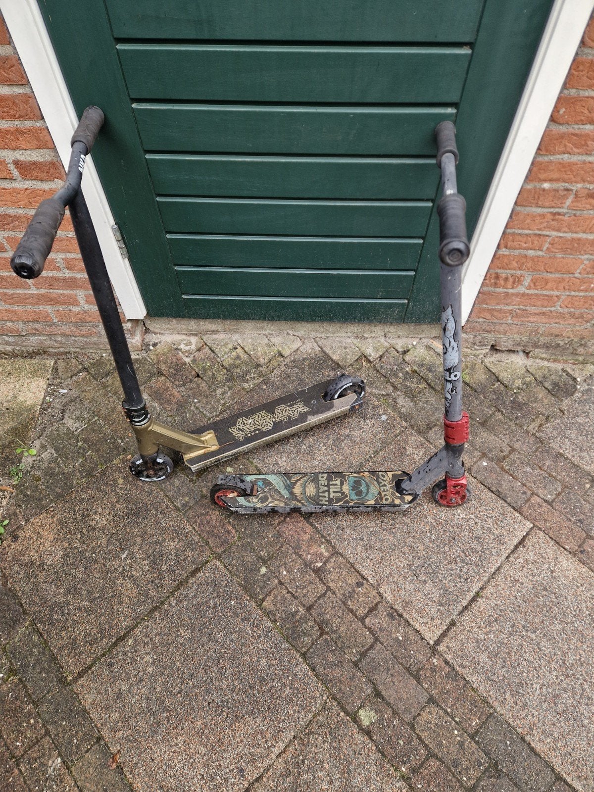 Stuntsteppen - 2 stuks, gebruikt, Fietsen en Brommers, Steps, Ophalen of Verzenden, Gebruikt, Gewone step, Diverse