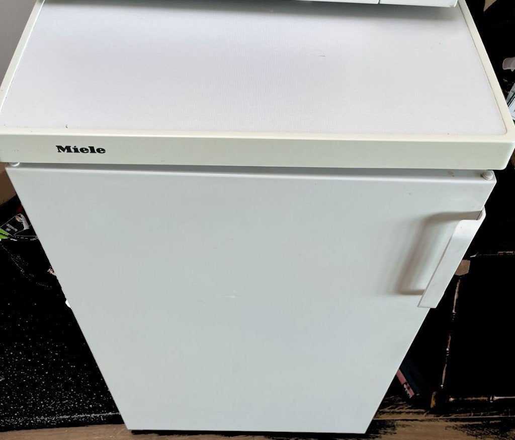 Miele Koelkast K 1358 S-6 – Tafelmodel – Wit – €90, Witgoed en Apparatuur, Koelkasten en IJskasten, Ophalen, Zonder vriesvak, Zo goed als nieuw