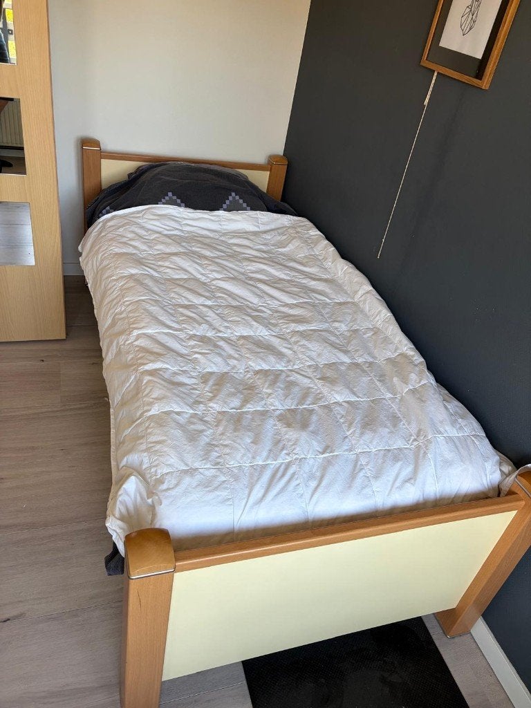 Eénpersoonsbed met nachtkastje, Ophalen, Gebruikt, 90 cm, Scandinavisch