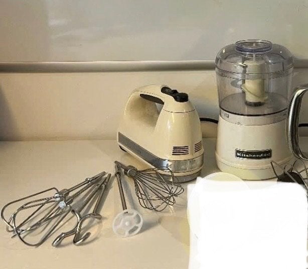 KitchenAid handmixer en hakmolen wit, Minder dan 1 liter, Ophalen of Verzenden, Gebruikt, 3 snelheden of meer