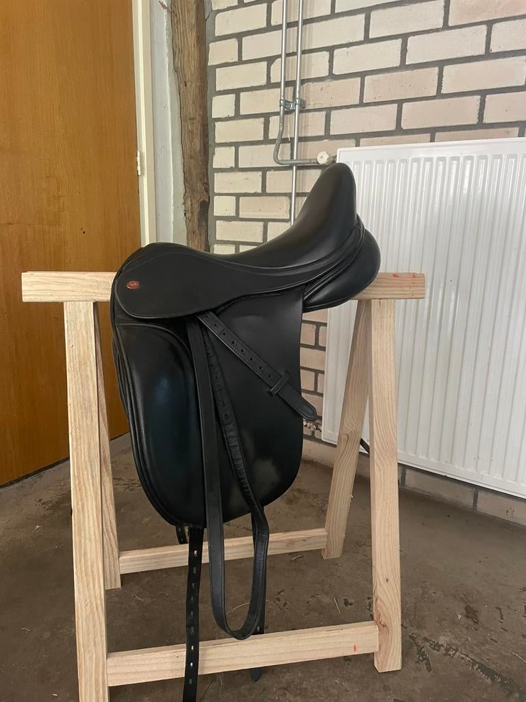 Kent en masters 16,5 inch dressuurzadel, Ophalen of Verzenden, Zo goed als nieuw, Dressuur