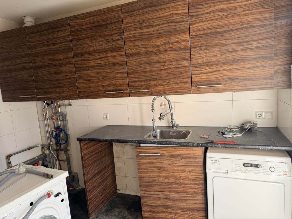 keuken met houtlook en donker werkblad, Huis en Inrichting, Keuken | Complete keukens, Ophalen, Gebruikt, Bruin, Enkelwandige keuken