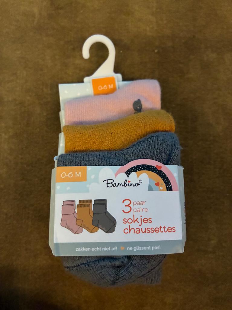 Sokjes baby nieuw 0-6 maand drie kleuren, Kinderen en Baby's, Babykleding | Schoentjes en Sokjes, Jongetje of Meisje, Nieuw, Ophalen of Verzenden