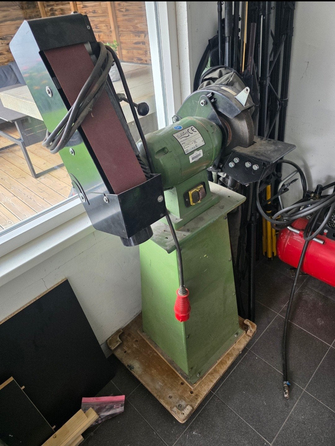 Bandschuurmachine / Slijpsteen Huvema, Doe-het-zelf en Verbouw, Gereedschap | Slijpmachines, Ophalen of Verzenden, Gebruikt, 1000 watt of meer