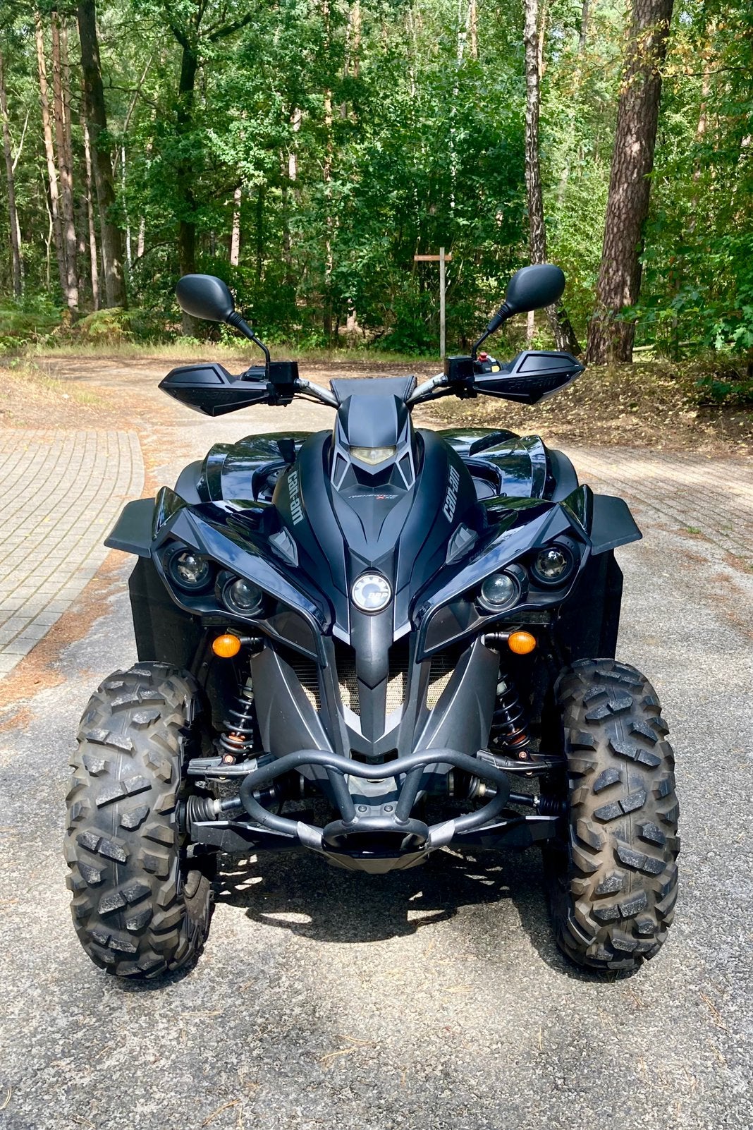 Nette Can-am 1000 xxc triple black v-twin l7e, Ophalen