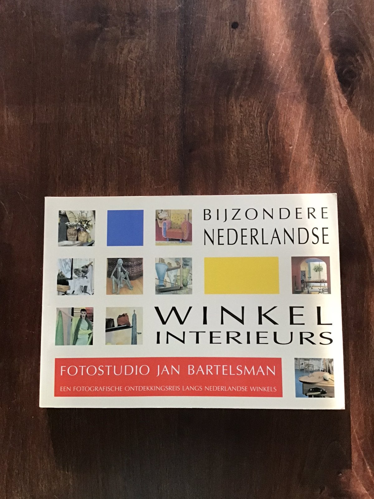 Boekje met foto’s van bijzondere winkel interieurs, Ophalen, Zo goed als nieuw, Overige onderwerpen