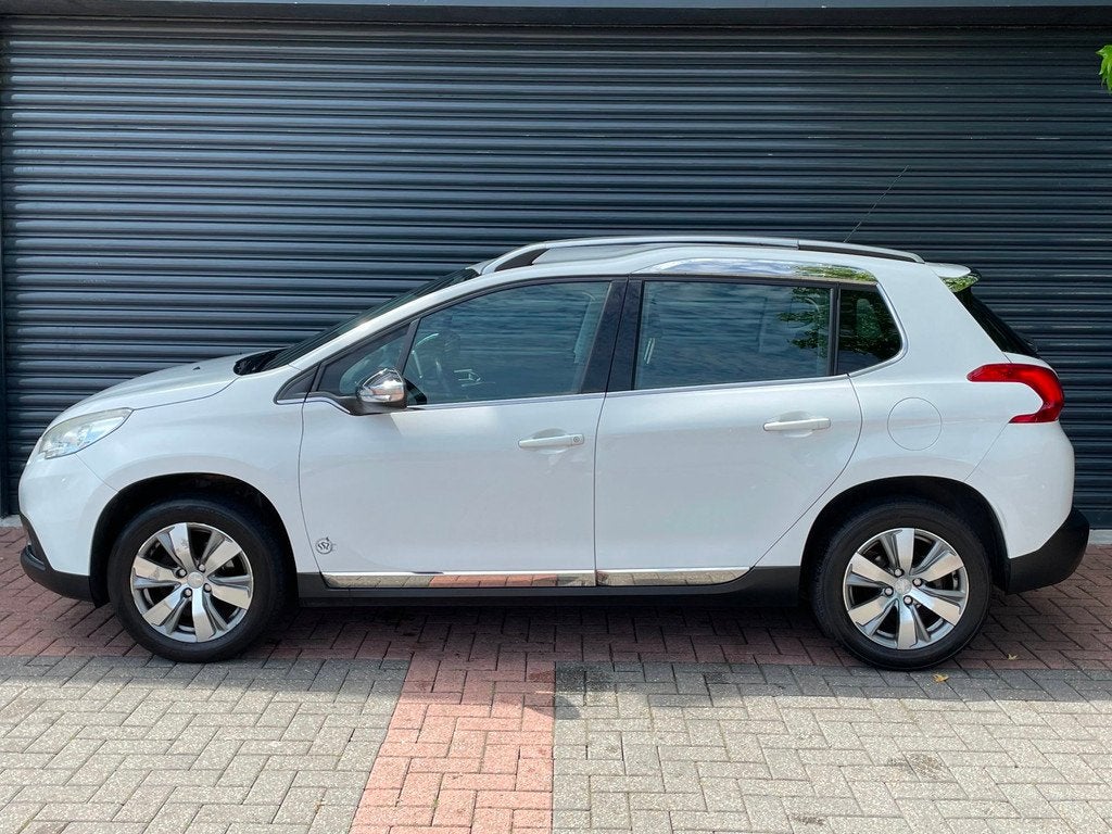Peugeot 2008 1.2 VTi Allure Cruise | Navi | Pdc | Climate Co, Auto's, Voorwielaandrijving, Euro 5, Zwart, 1199 cc