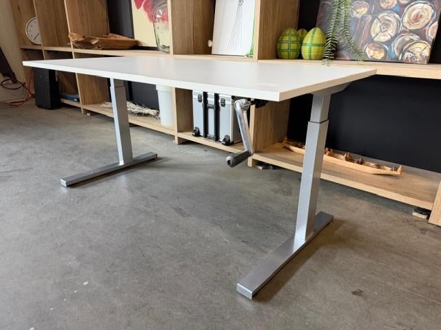 Foto 4 van Sedus Verstelbaar bureau / tafel met slinger, kabelgoot,10st