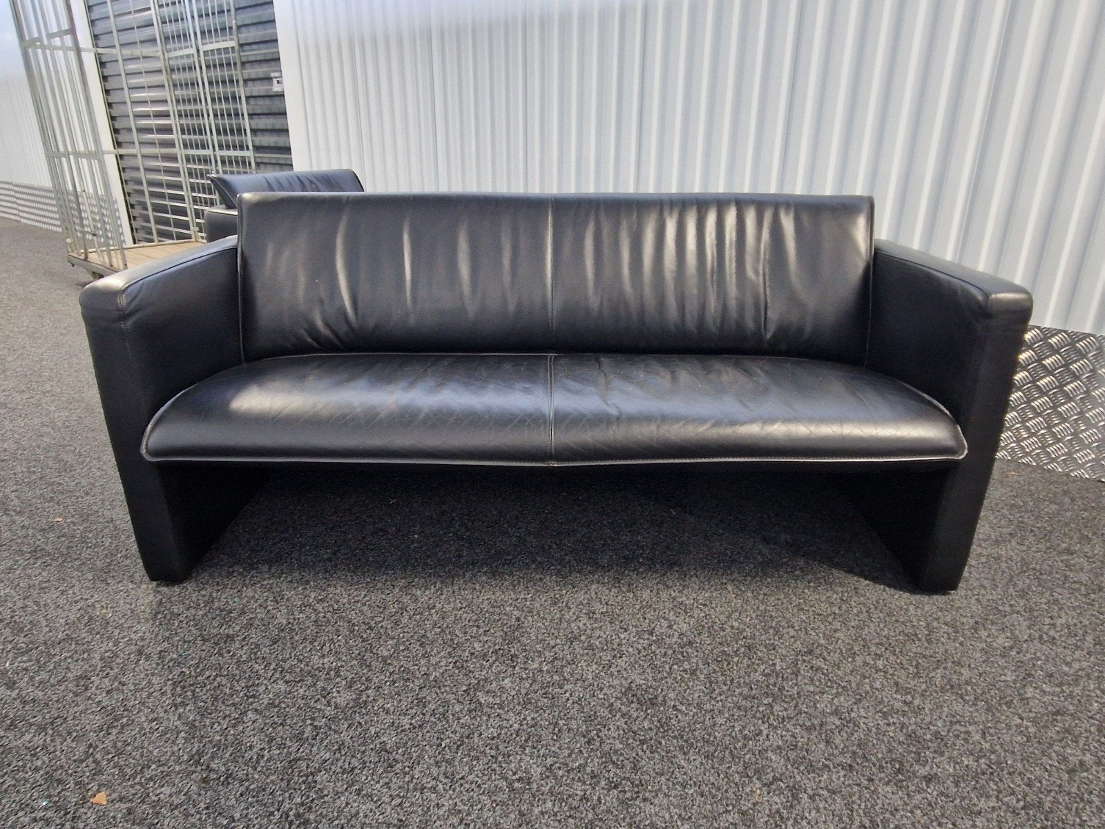 Foto 9 van Leolux 3-zits bank en fauteuil - Fiabo - Zwart leer