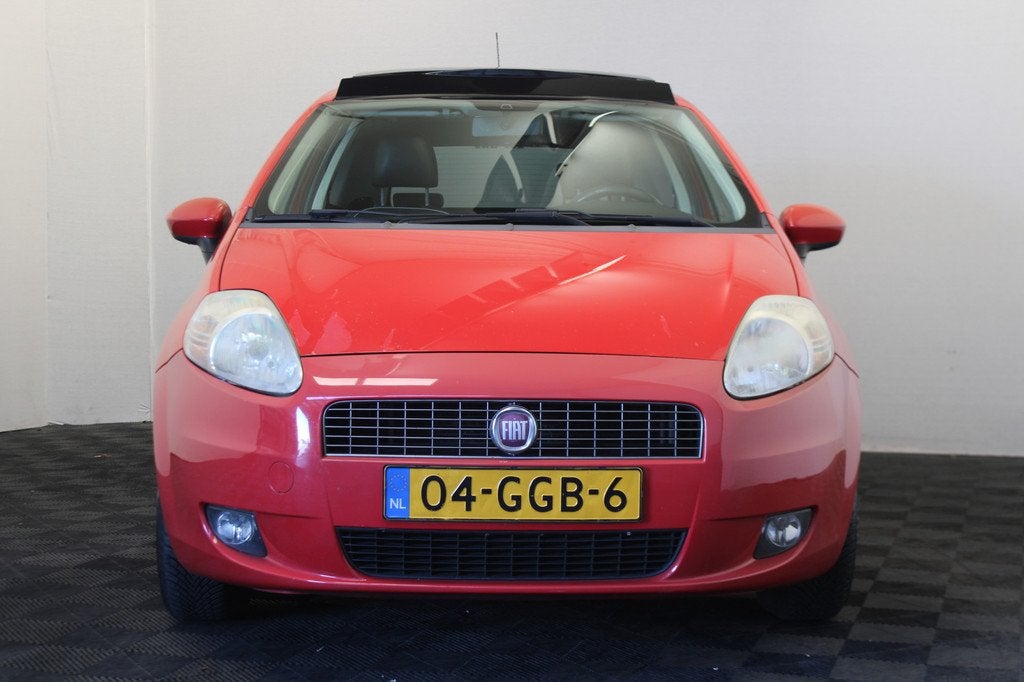 Fiat Grande Punto 1.4 Dynamic (bj 2008), Voorwielaandrijving, Stof, Zwart, 4 cilinders