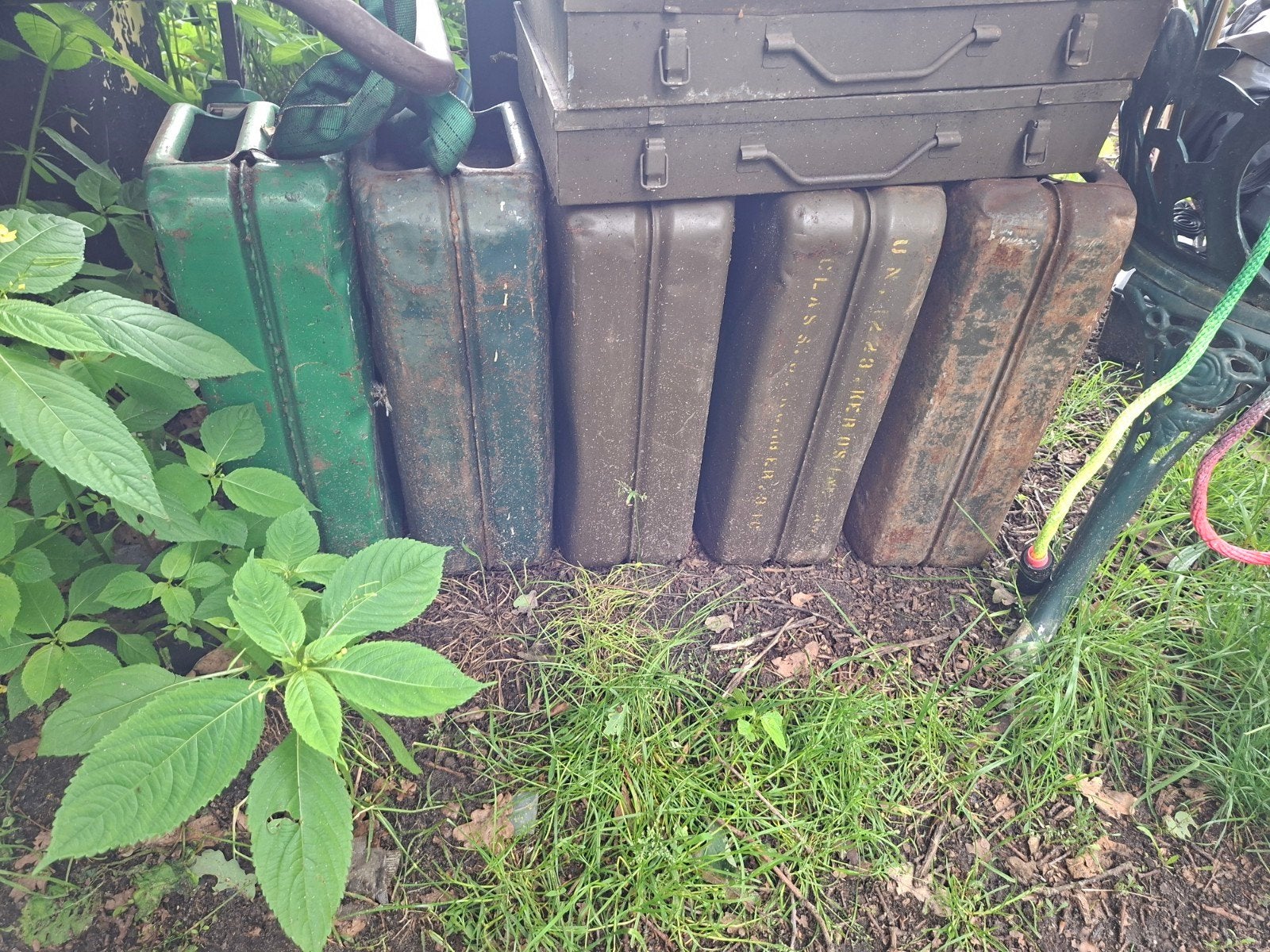 Leger jerrycans, Ophalen, Landmacht, Nederland
