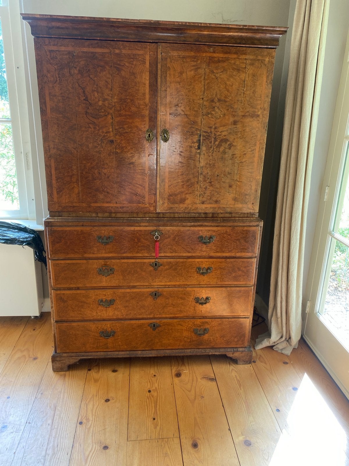 Antiek kruisvoet kabinet met bureau  MOET SNEL WEG, Antiek en Kunst, Ophalen