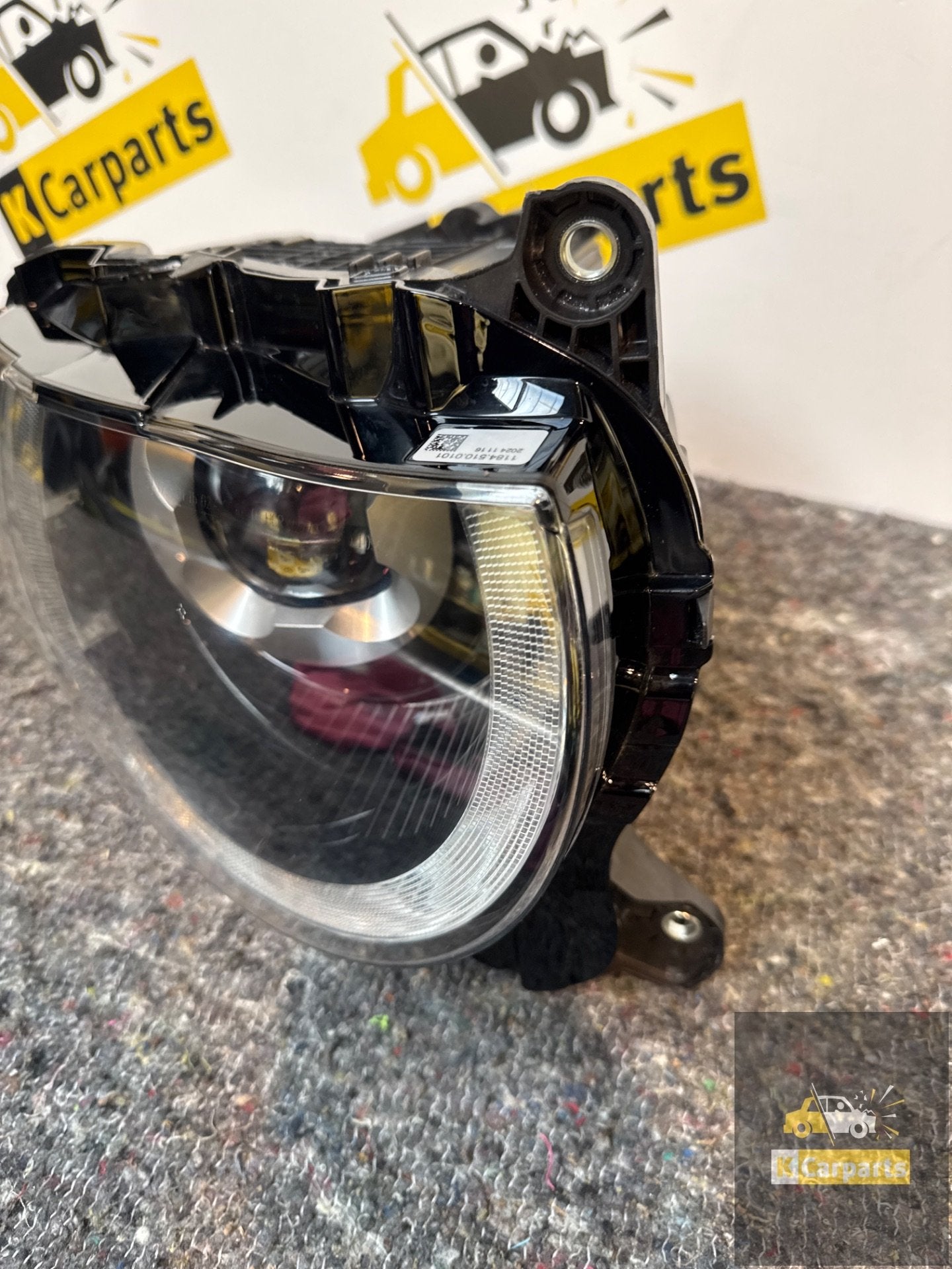 LAND ROVER RANGE DEFENDER L66 LED koplamp Rechts L8B213W030, Abbey Road, Whitley 1
CV3 4LF  Coventry, Jaguar Land Rover Limited