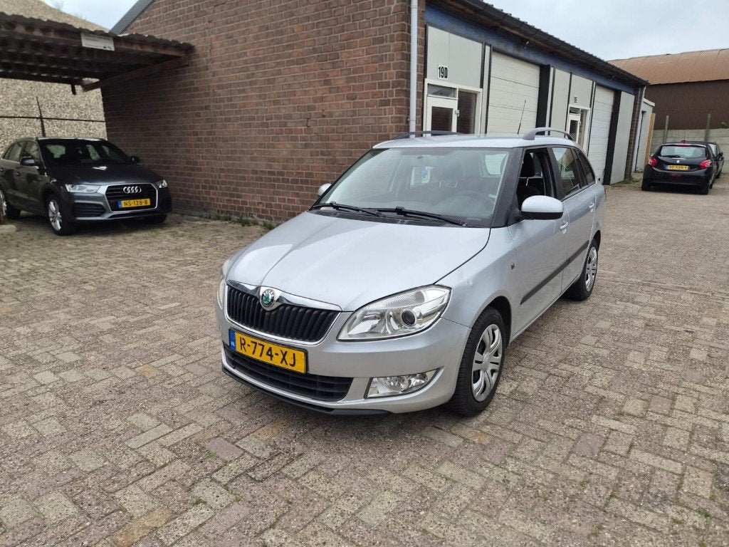 Skoda Fabia 1.2 TSI 63KW Combi 2011 Grijs, Auto's, Skoda, Bedrijf, Fabia, ABS, Airbags, Airconditioning, Boordcomputer, Centrale vergrendeling
