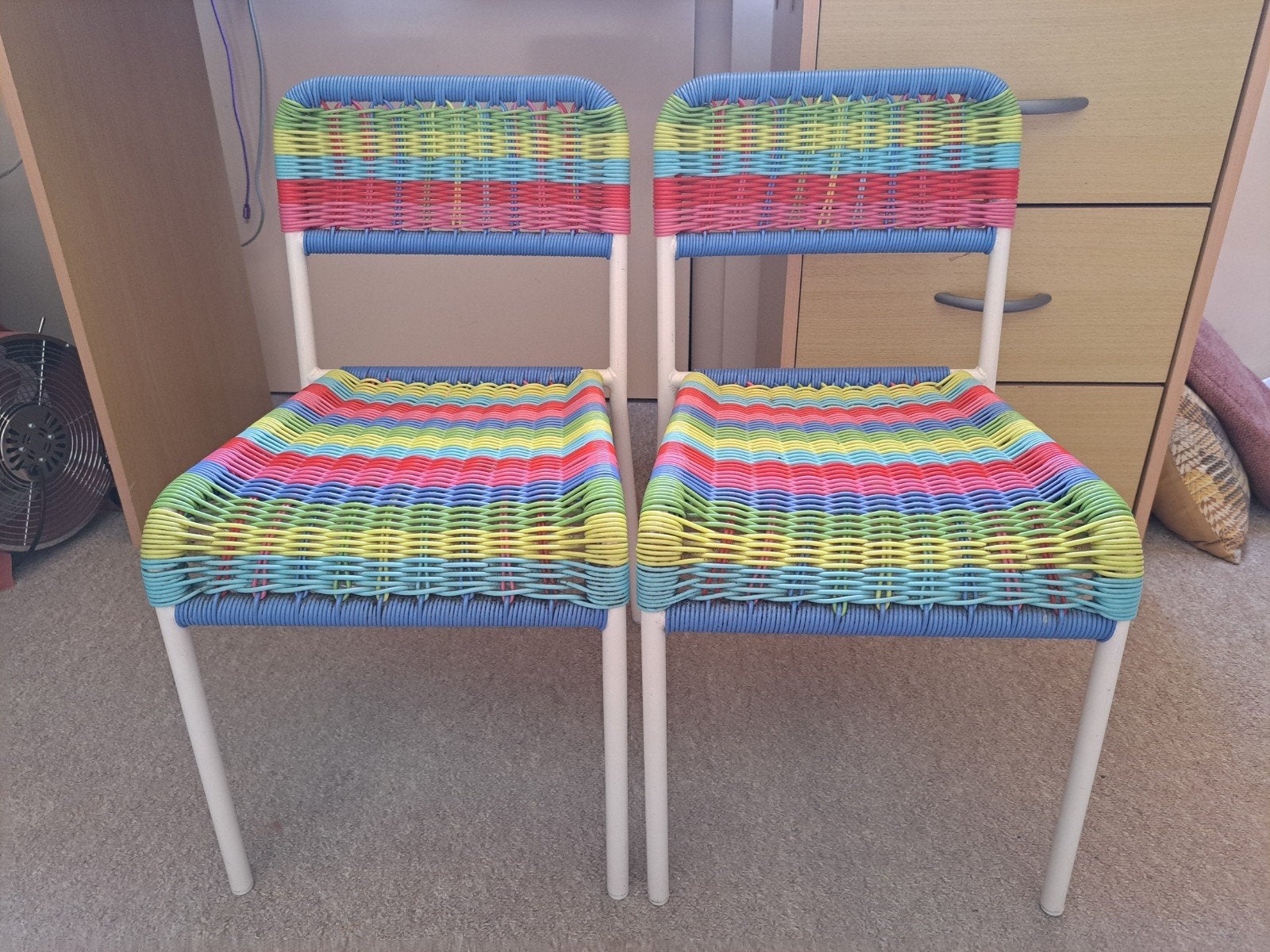 2 Stoeltjes, peuter/kleuter, Ophalen, Zo goed als nieuw, Stoel(en)