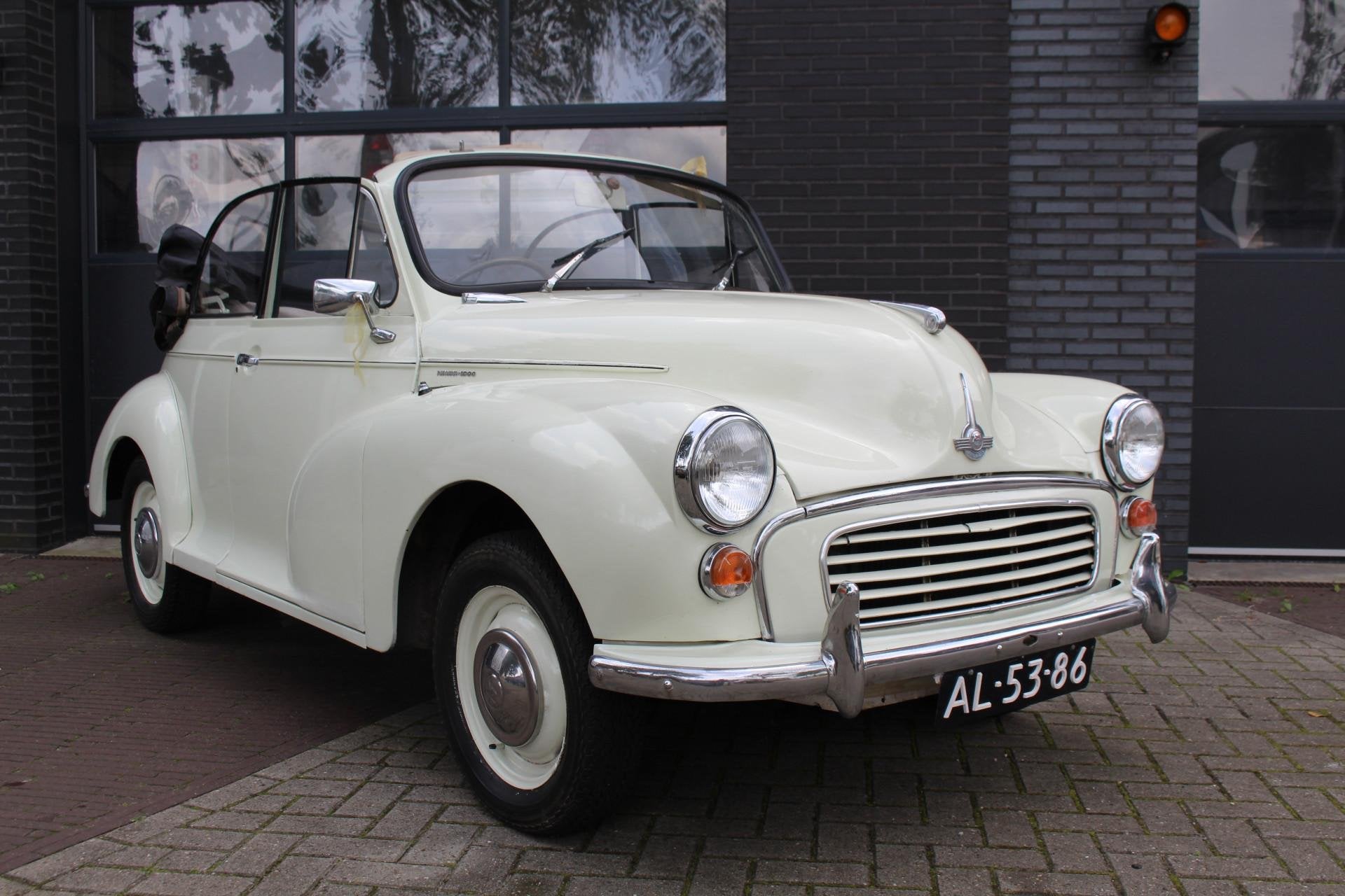 Morris Minor 1000 CONVERTIBLE NETTE CONDITIE LIEFHEBBERS AUT, Zwart, Overige carrosserieën, Wit, Bedrijf