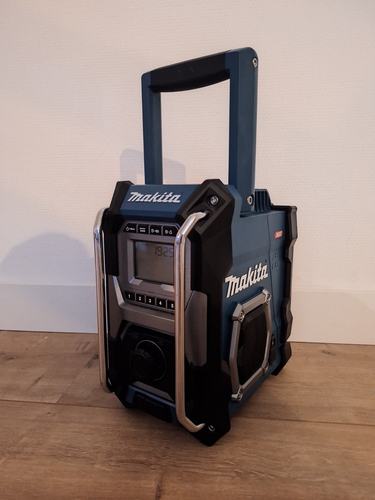 Nieuwe Makita MR001G FM bouwradio 12-18-40V, Ophalen of Verzenden, Nieuw, Bouwradio