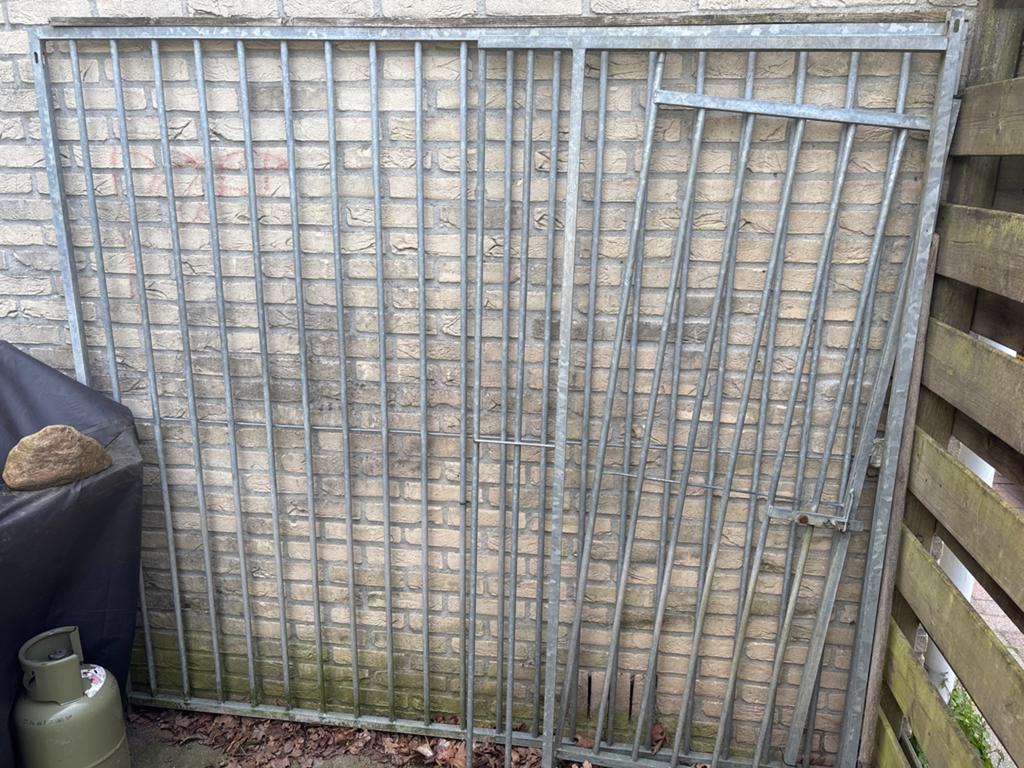 Kennelpaneel met deur, gegalvaniseerd staal, Ophalen, Met poort, Gebruikt, Spijlenhekwerk