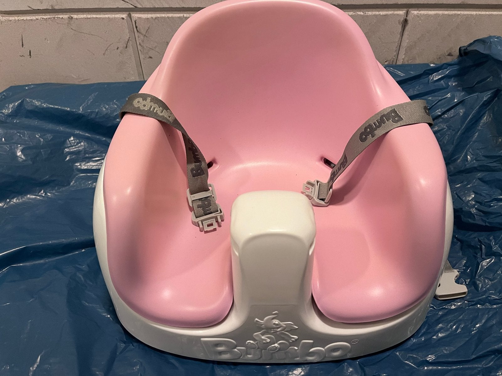 Roze wit  Bumbo vloerstoeltje stoelverhoger kinderstoel, Ophalen of Verzenden, Zo goed als nieuw