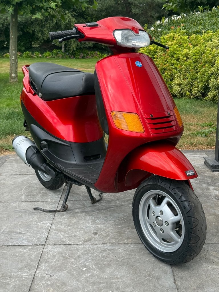 ⭐️Piaggio zip fastrider rood nette staat 15219 km⭐️