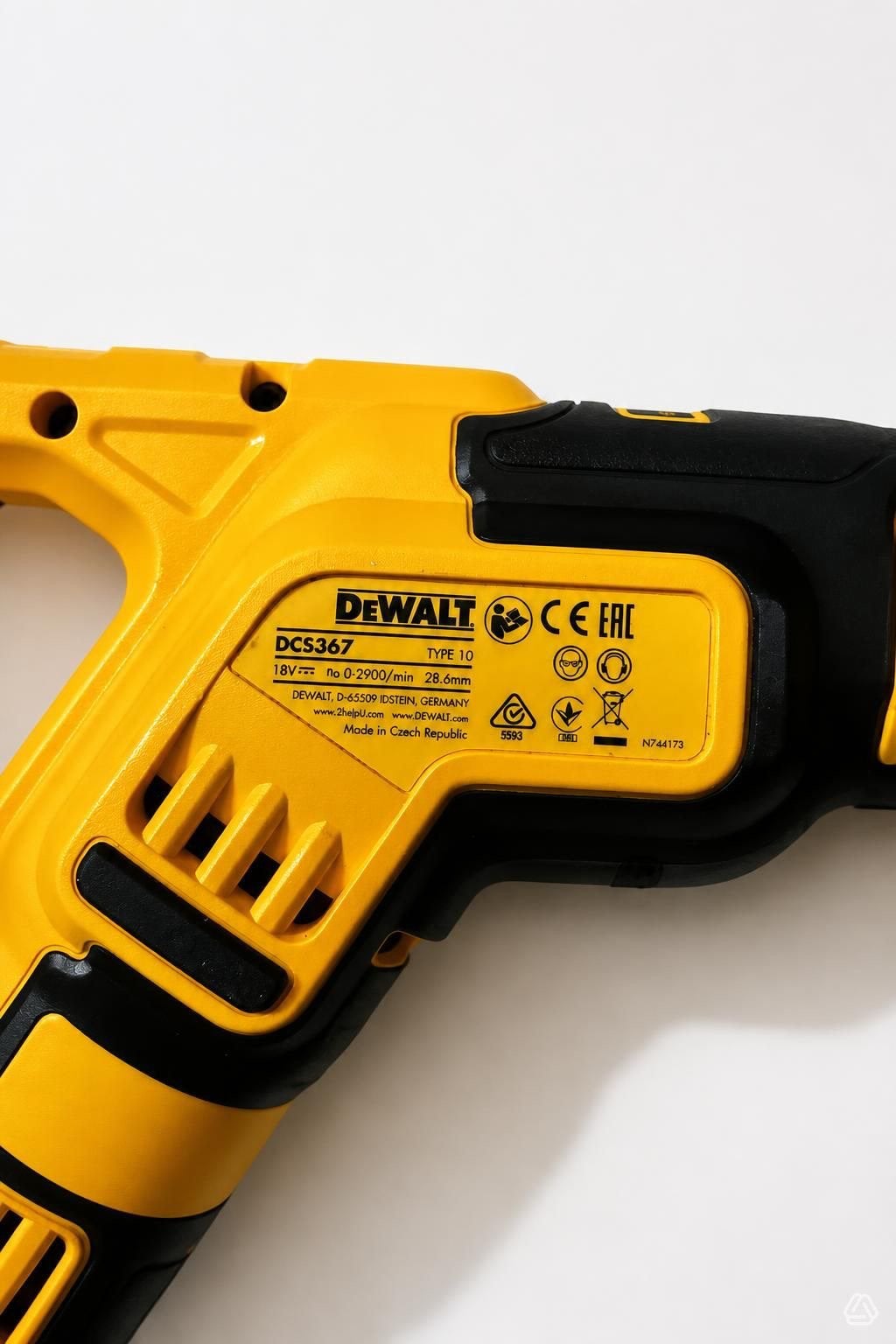 Foto 4 van DeWALT DCS367 18V XR Brushless – inclusief TSTAK koffer