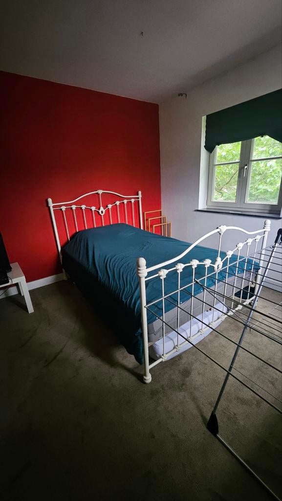 Romantisch wit bed 140 breed + IKEA matras inbegrepen, Huis en Inrichting, Slaapkamer | Bedden, Wit, Tweepersoons, Zo goed als nieuw