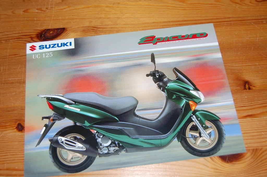 Suzuki UC 125 uitgave 12-1998, Ophalen of Verzenden, Suzuki