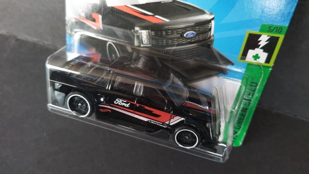 Ford F150 lightning Custom 1:64 3inch Hotwheels Pol, 1186 MJ 1 NL, Auto, Verzenden, Nieuw