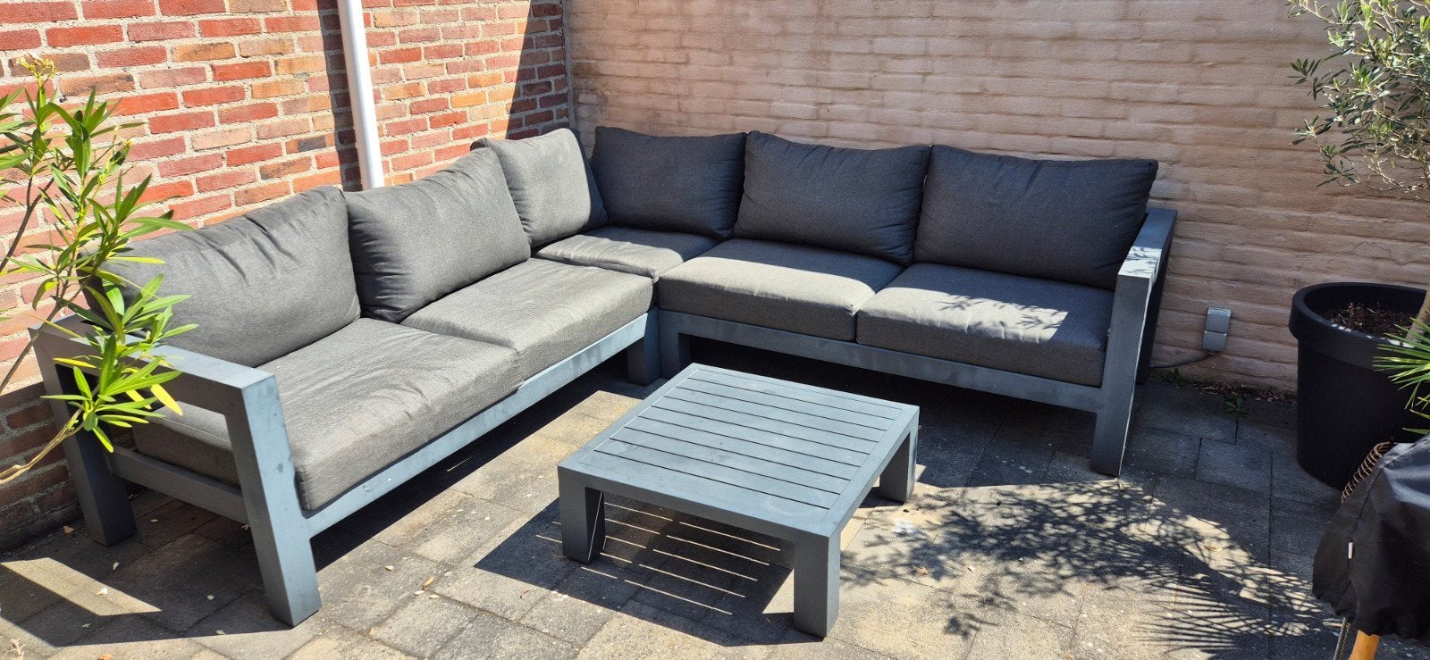 Grote loungeset met kussens en salontafel, Tuin en Terras, Tuinsets en Loungesets, 5 zitplaatsen, Gebruikt, Aluminium, Ophalen of Verzenden