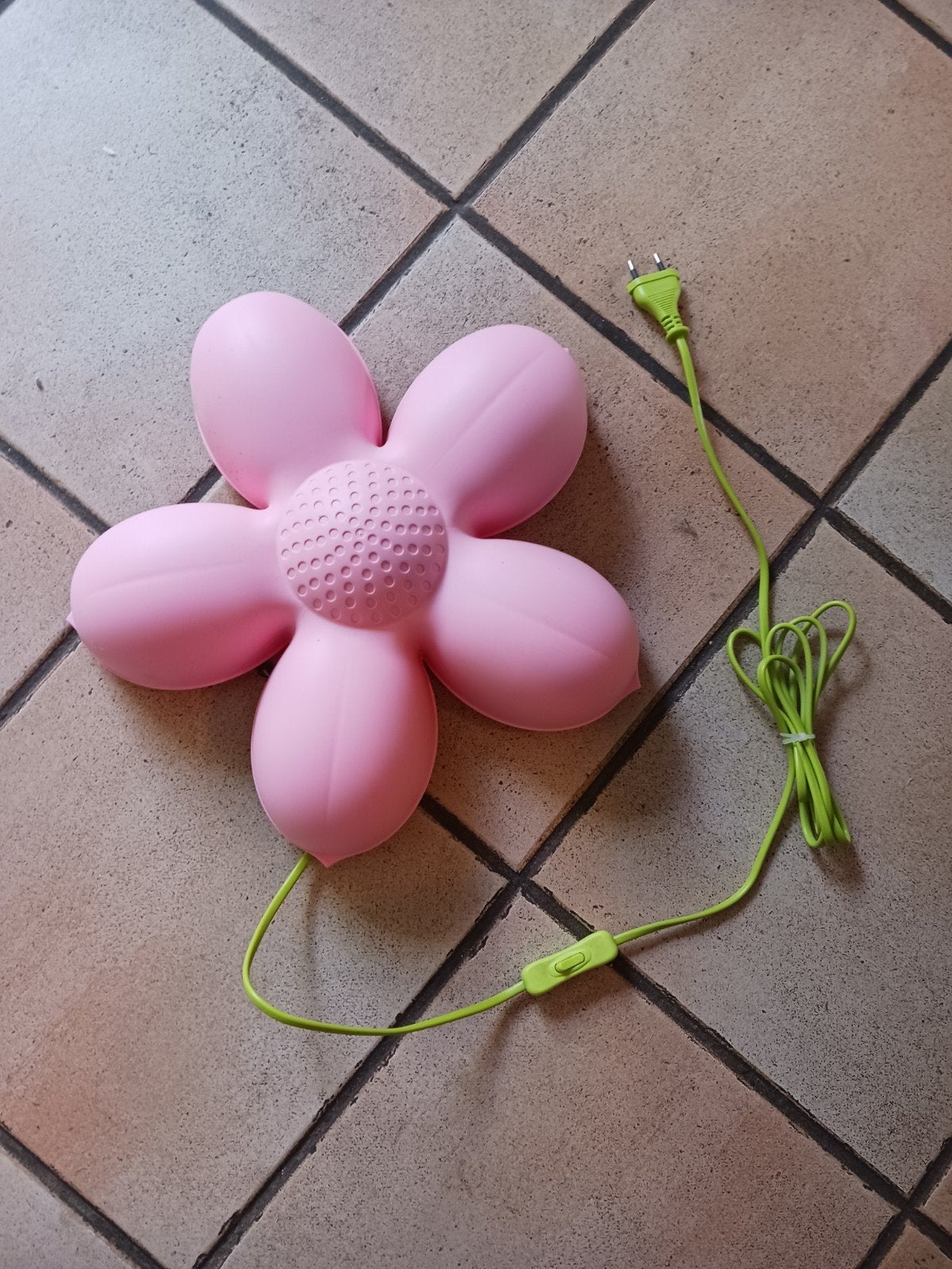 Gratis af te halen: wandlamp, Ophalen, Kunststof, Met schakelaar, Bedlamp