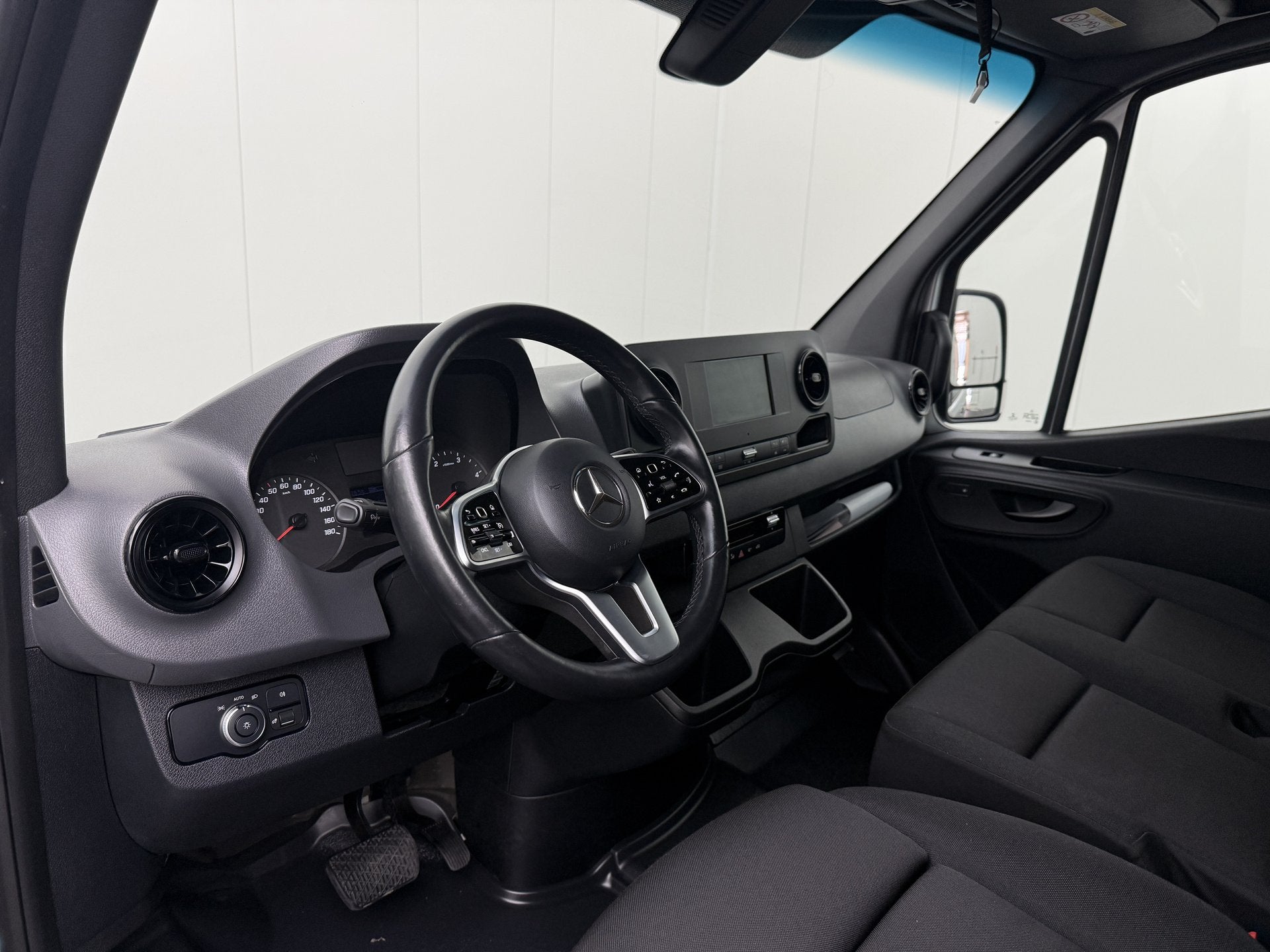 Mercedes-Benz Sprinter 317CDi Automaat L2H2 | Led |, Auto's, Automaat, Achterwielaandrijving, Gebruikt, Euro 6