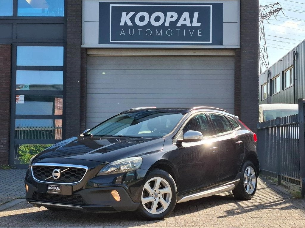 Volvo V40 Cross Country 2.0 D3 Kinetic | Volledig Onderhoude, Auto's, Euro 5, Stof, Gebruikt, Zwart