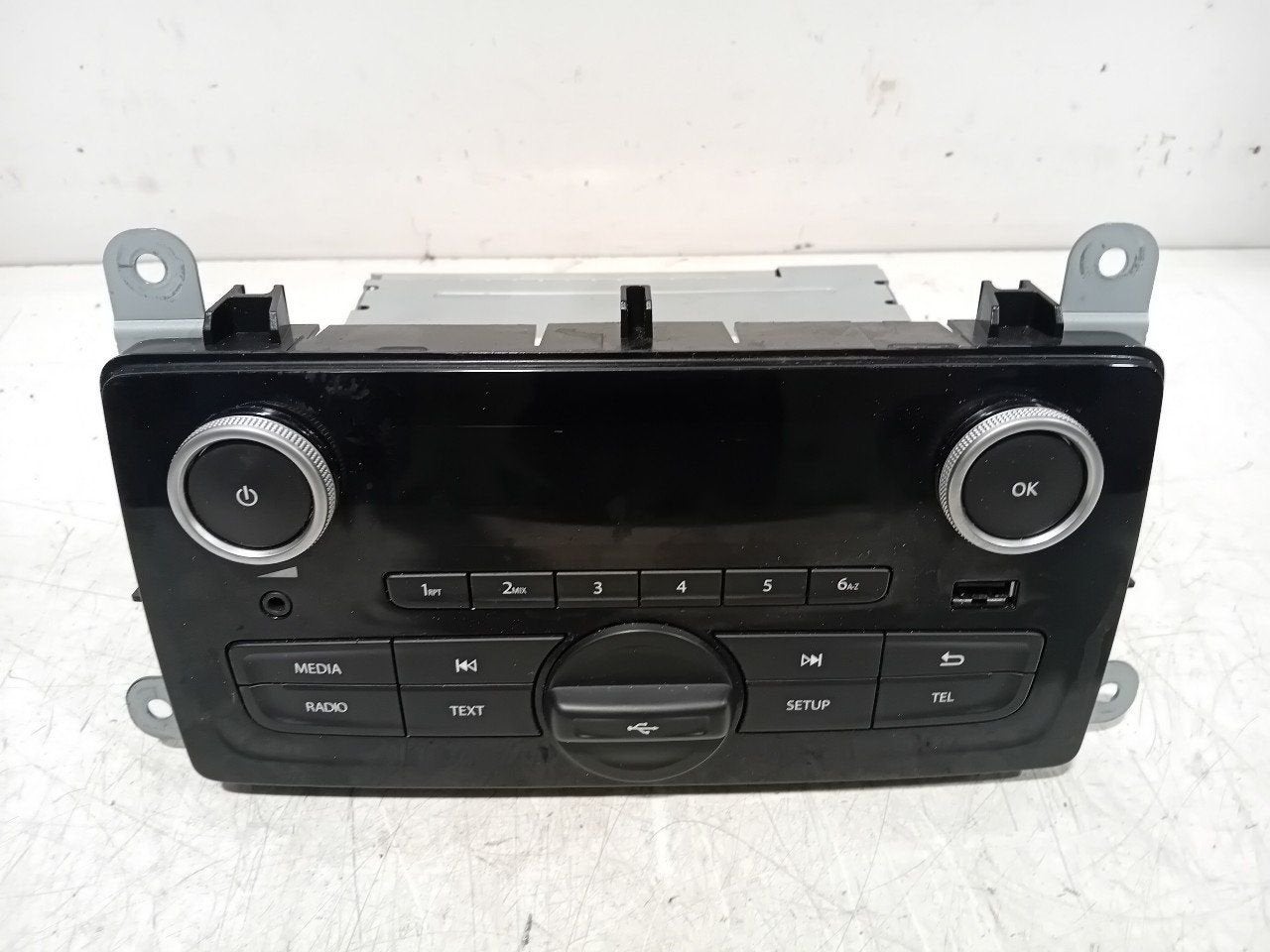 Radio Renault Clio, Auto diversen, Autoradio's, Ophalen of Verzenden, Van der Ven Autorecycling B.V., Onderdelen@venauto.nl, Ettenseweg 76, 4706 PB Roosendaal, The Netherlands