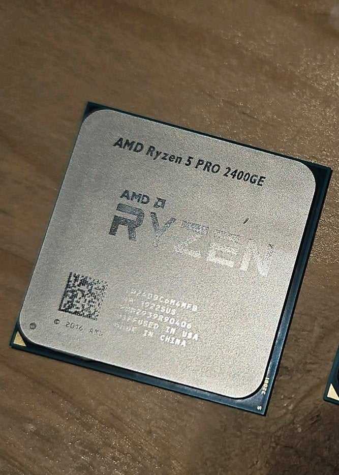 AMD Ryzen 5 2400GE - Vega 11 graphics, Computers en Software, Gebruikt, 4-core, AM4, 3 tot 4 Ghz