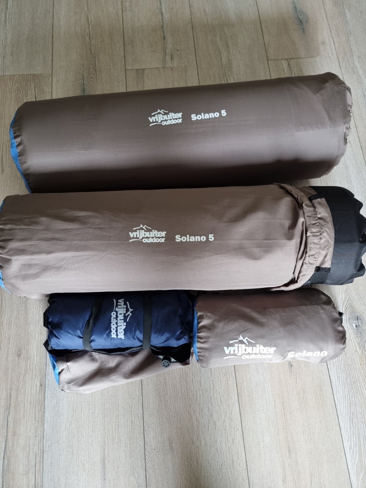 2x Vrijbuiter Solano 5 slaapmatten + 2x reiskussen, Ophalen of Verzenden