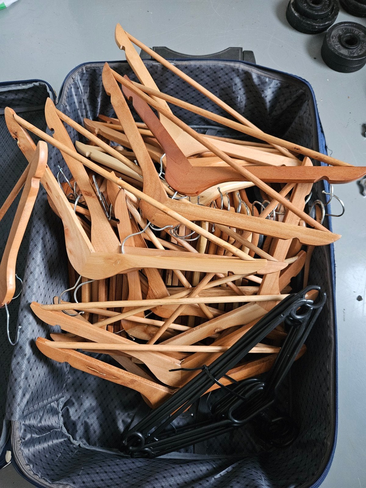 Houten kledinghangers te koop., Kleding | Dames, Kledinghangers, Ophalen, Zo goed als nieuw, Hout