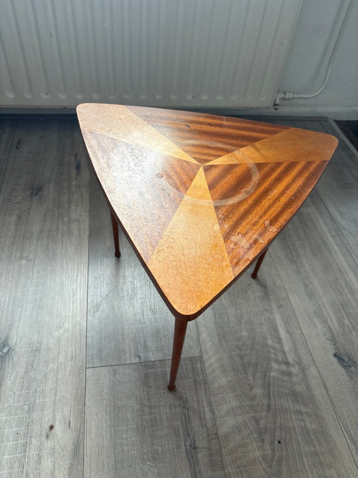 Vintage houten tafeltje - driehoekig, Ophalen