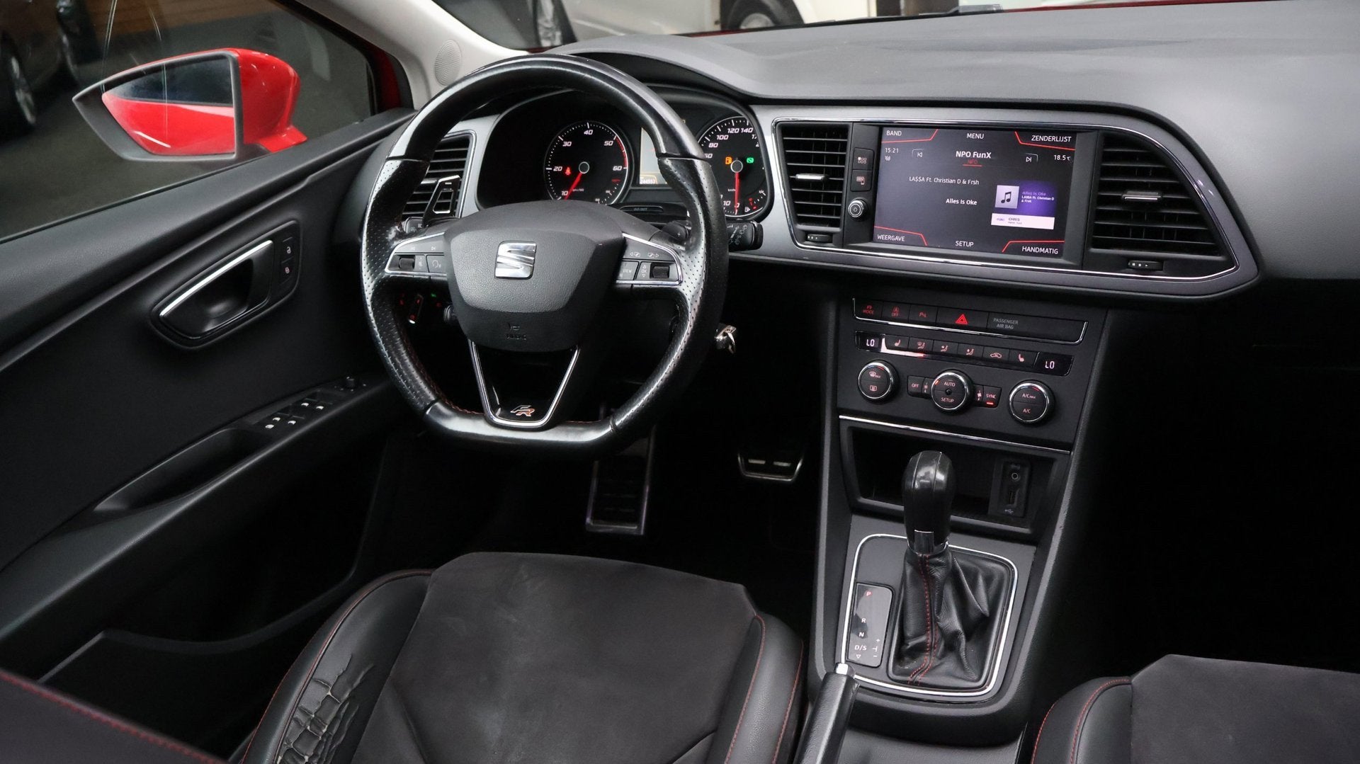 Seat Leon 2.0 TDI FR 220pk|Stage1|Pano|Leder|Vol!, Euro 5, Gebruikt, Zwart, 4 cilinders