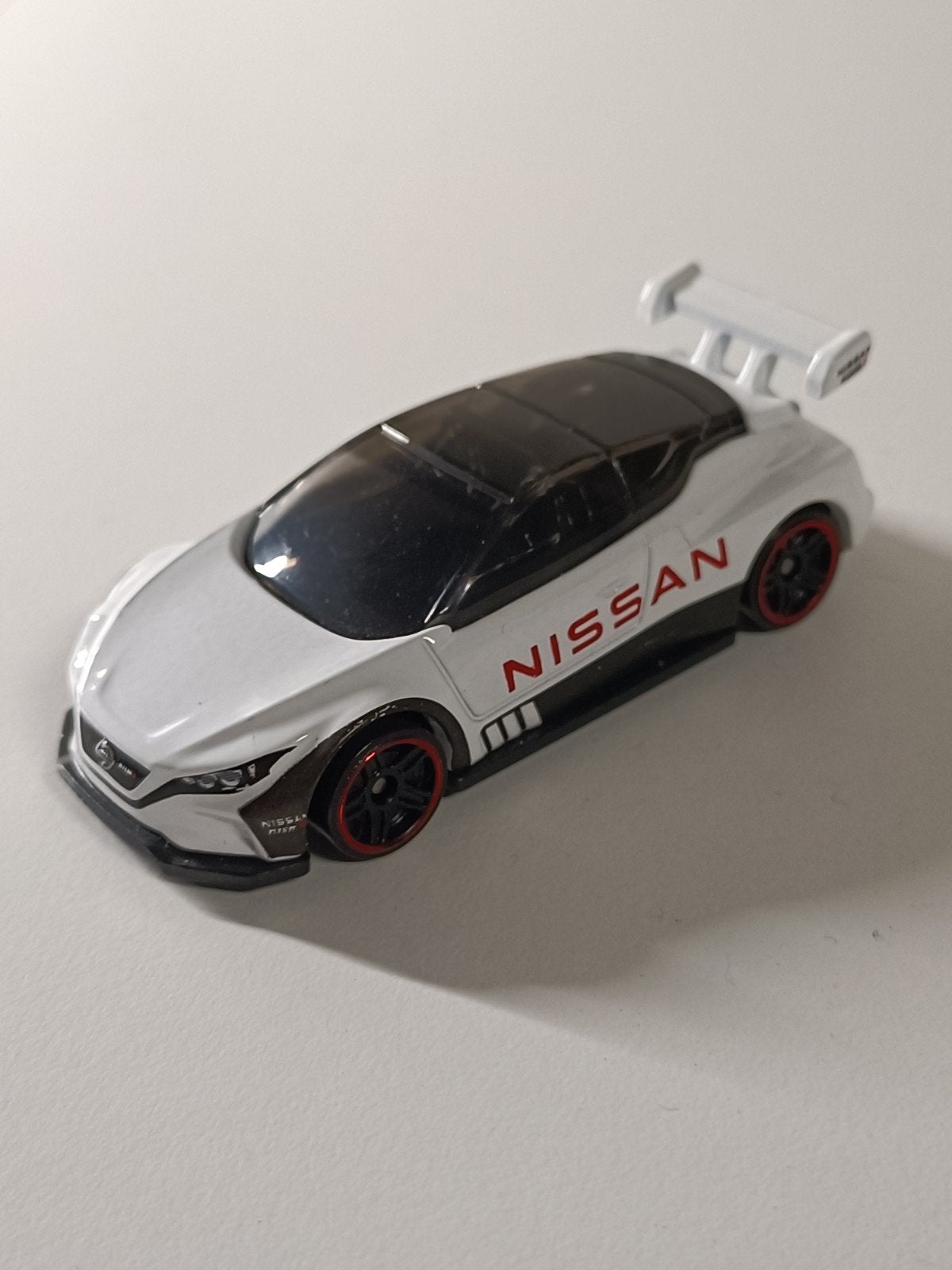 Hot Wheels Nissan Nismo Concept - Wit, Ophalen of Verzenden, Zo goed als nieuw, Auto